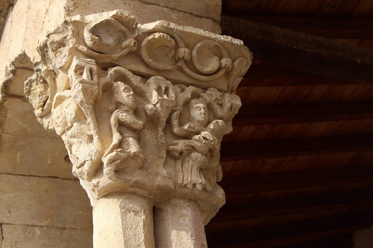 Capitel Iglesia Románica de San Miguel en Sotosalbos Segovia